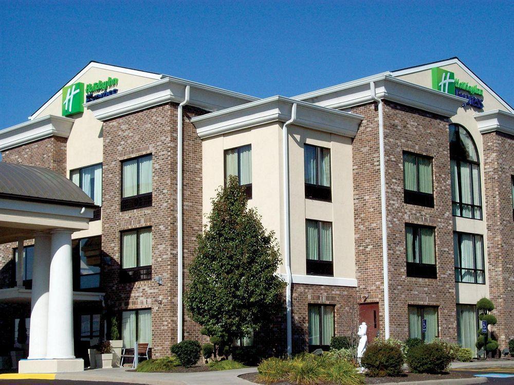 Holiday Inn Express & Suites - Sharon-Hermitage By Ihg West Middlesex Exterior foto
